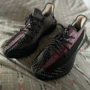 yeezy shoes by adidas no box used